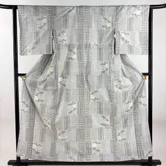 大島紬 身丈156cm 裄丈63cm S 袷 証紙 竹 幾何学 灰白 正絹 名品 【中古】