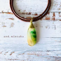 一点物　C｜グラデーションが美しい天然石アゲート大ぶりペンダント➕革紐付き｜ボヘミアン・カジュアル・ワイヤーラッピング・ハンドメイド・手作り・送料無料