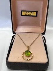 S【ヴィンテージ】ペリドット ネックレス ケース付き おしゃれ 高級感 カンラン石