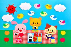 ★壁面飾り 標準サイズ（横80cm※サイズ変更可能）「ピクニック楽しいね！」 ４月 ５月 ６月 春 夏 幼稚園 保育園 学校 病院 施設 知育 壁面飾り工房★