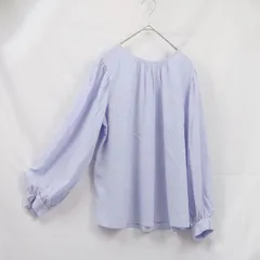 S 【美品】 UNIQLO ユニクロ 長袖 ブラウス サイズS ラベンダー パステルカラー 首元にもくしゅっと感を取り入れ、コーデのワンポイントに♪ 背中の切り替えもアクセントになり、ふわっとしたシルエット◎ S231
