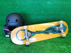 wknd ウィークエンド スケボー スケートボード  コンプリート デッキ ヘルメット付き