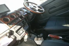 スズキ ジムニーJA22 取付例 サイドブレーキカバーウッド 木目 カスタム ドレスアップ パーキングブレーキ コペン ミラジーノ スイフト アルト ハスラー CR-Z エブリィ スーパーキャリィ ランドクルーザー ミライース インプレッサ 軽トラ 内装