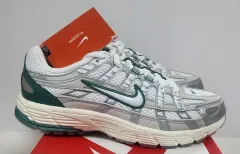 ナイキ240 P6000 240 正規品 新品