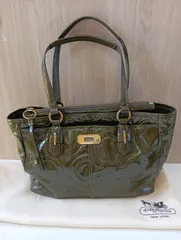 【中古品】 COACHコーチ オプアート トートバッグ 18044 エナメル 緑グリーン 肩掛け かばんバッグ 現状品