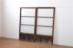 ▼現状販売▼ 横桟ガラス戸2枚セット アンティーク建具 引き戸 4～7営業日前後で発送(※修理加工希望の方3ヶ月程で発送) R-064613