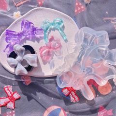 シリコンモールド　リボン　4個作り　パーツ　レジン　装飾