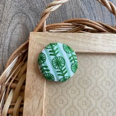 ‼︎訳あり価格‼︎  刺繍【ヘアゴム】【ポニーフック】【ブローチ】選べるパーツ　no.93