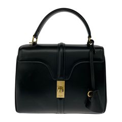 ほぼ未使用 CELINE クラシック 16 セーズ ミディアム ブラック | Mercari