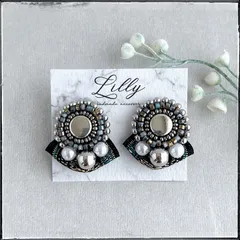 #851 小ぶり/インド刺繍リボン/ビーズ刺繍/シルバー/ハンドメイドピアス