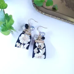 インド刺繍リボンピアス/ブラック(@miRuRu)