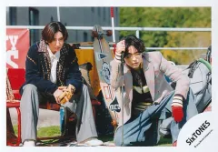 【中古】生写真(STARTO) SixTONES/京本大我・松村北斗/横型・全身/アルバム「THE VIBES」MVオフショット/公式生写真