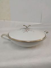 Noritake スープチューリン 陶器 白磁 花柄 金彩 高さ13cm(フタ持ちて含む) 直径23cm ノリタケ オールドノリタケ サーバー ポット