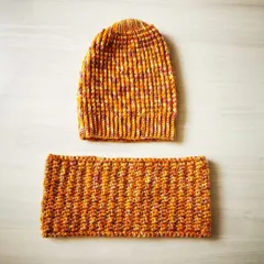 冬の装いセット：ニット帽＆ネックウォーマー《オレンジミックス》ハンドメイド
