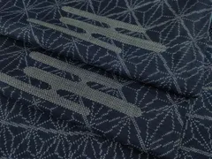 平和屋着物●本場大島紬　一元７マルキ　藍　麻の葉エ霞文　正絹　逸品　AAAY4689ck