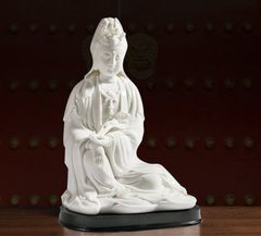 観音菩薩 観音大士 仏像 観音像 観世音 陶磁器セラミックス 白磁 徳化窯 仏教美術 置物 供養 装飾 収蔵 9インチ 箱付き