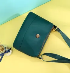 ショルダーバッグ レディース 軽い ポケット 多い ミニ バック 斜めがけ 小さめ 40代 50代 30代 kvyy176