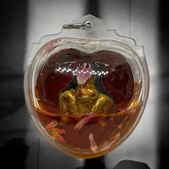 クマントーン？呪物？金箔っぽいものに覆われたプラクルアンッ