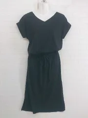 ◇ AZUL BY MOUSSY Ｖネック ウエストゴム リブニット フレンチスリーブ 膝下丈 ワンピース サイズM ブラック レディース P  【中古】 【1209120006254】のサムネイル