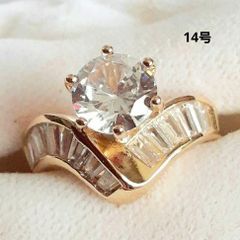 8㎜ラウンドカットとバケットカットのジルコニアが美しいgoldリング14号
