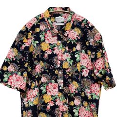 TUNEVUSE　花柄ボタニカル　オーバーサイズ古着　サイズＸＬ　半袖シャツ　人気ブランド