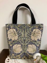 ハンドメイド　大きいトートバッグ　ウィリアムモリス　いちご泥棒　川島織物 ウィリアムモリス いちご泥棒 川島織物 大きなトートバッグ