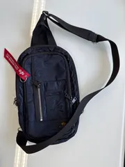 ALPHA INDUSTRIES ボディバッグ