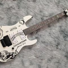 ノーブランド　エレキギター　メタリカ　カーク　ホワイトカラー　フロイドローズ　ローズウッド指板　マホガニー