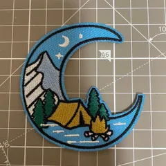 『キャンプ刺繍ワッペン』月　テント　タキビ　森のサムネイル
