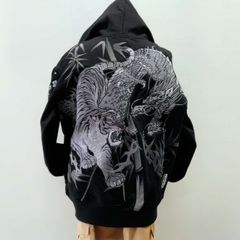 和柄　龍vsトラ刺繍　パーカー　黒　XXL　　絡繰魂ブランド