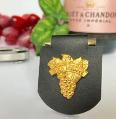ワインエキスパート　バッチ　Wine Expert 日本ソムリエ協会から ワインエキスパート認定バッジが 送られてきまし