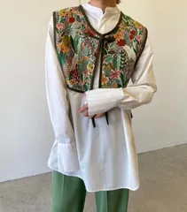 古着　vintage 民族　ベスト　刺繍 古着vintage 民族ベスト刺繍