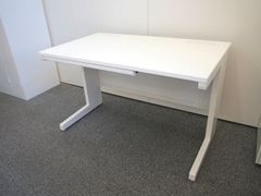 イナバ　幅1200平机　平デスク　中古机　オフィス家具　オフィス用品　中古家具　在宅　テレワーク