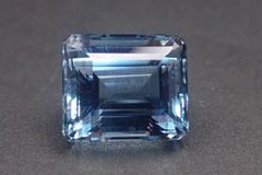 天然ブルートパーズ ルース 10.675ct 約10mm×12mm ソーティング付き！