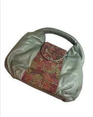 昭和レトロ　ヴィンテージ パイプ口金が大きく開く ハンドバッグ/本革レザー