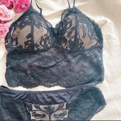 ⭐︎高級フランス パッショナータ⭐︎ ピーチカラー 刺繍の綺麗なランジェリー ⭐︎高級フランス パッショナータ⭐︎ ピーチカラー 刺繍の綺麗