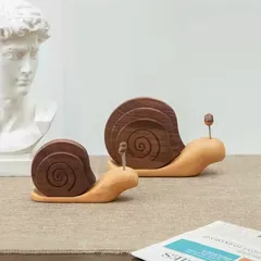 SGYP103 黒胡桃木のカタツムリ型コースターセット｜5枚入り・磁石収納｜天然木製×北欧風インテリア｜実用＆癒しの雑貨ギフト  茶道具 茶托 インテリア小物／マグカップ用／ティータイム ナチュラルデザイン／プレゼント／手作り／北欧スタイル／磁石吸着式