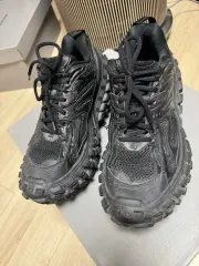2025年最新】balenciaga defender 42の人気アイテム - メルカリ