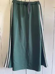 ニコアンド　ロングスカート　サイドライン　グリーン