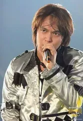 【中古】生写真(ジャニーズ) 関ジャニ∞/丸山隆平/ライブフォト・バストアップ・背景ライブ・銀ジャケット・左手マイク/KANJANI∞ LIVE TOUR 2008 ∞だよ!全員集合 夏だ!ツアーだ!!ワッハッハー!!! オリジナルフォトセット