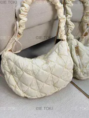 カジュアル軽量プリーツ脇の下バッグ大容量団子型トートバッグシングルショルダークロスボディハンドバッグ若者のための