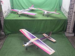 【中古】ラジコンエンジン飛行機 3台セット