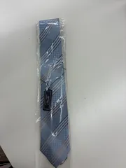 ネクタイ⑤【新品・未使用　薄い青地に薄いピンクとシルバーのストライプ】