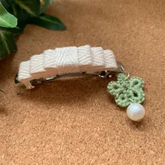 シンプル可愛い！リボンバレッタ