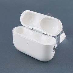 Apple AirPods Pro 2 充電ケースのみ USED超美品 第二世代 ワイヤレスイヤホン MagSafe充電ケース Lightning MQD83J/A 完動品 KR V0063