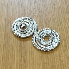 【新着商品】錫フラワースタンド 【炭谷三郎商店】