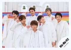 【中古】生写真(ジャニーズ) Kis-My-Ft2/集合(7人)/横型・膝上・衣装白・右手ピース・宮田口開け・玉森首傾げ/シングル「君、僕。」MV＆ジャケ写オフショット/公式生写真 