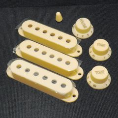 ストラト系 PUカバー/ツマミ3個/スイッチノブセット ギター/ベースなどに ツマミは通常のミリ規格ギザギザ差し込み式  アイボリー色