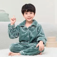 子供 ふわふわ パジャマ グリーン色100~150サイズのサムネイル