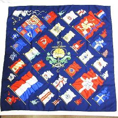●良品 HERMES エルメス カレ90 シルク100% PAVOIS 船旗 スカーフ 総柄 ネイビー 紺色 レディース D177B